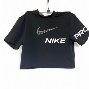Nike Pro Dri-FIT Cropped Training Top – Black – Size Medium